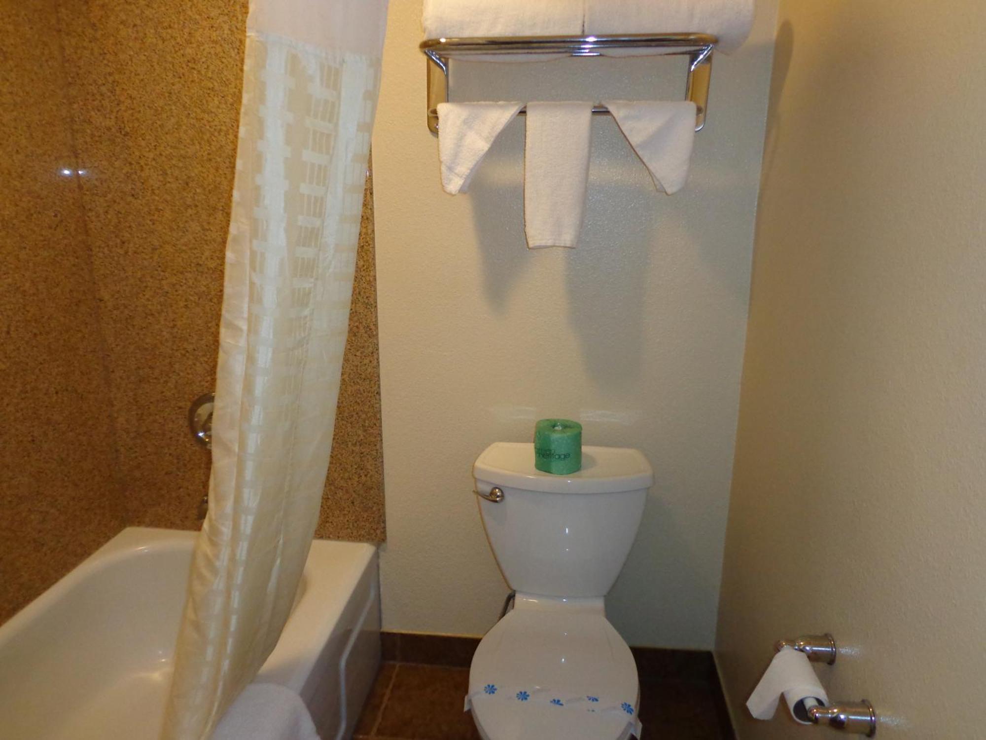 Economy Inn Express Warren Екстер'єр фото